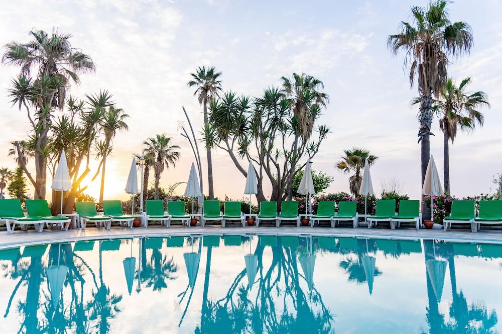 Labada Beach Hotel Camyuva Ngoại thất bức ảnh