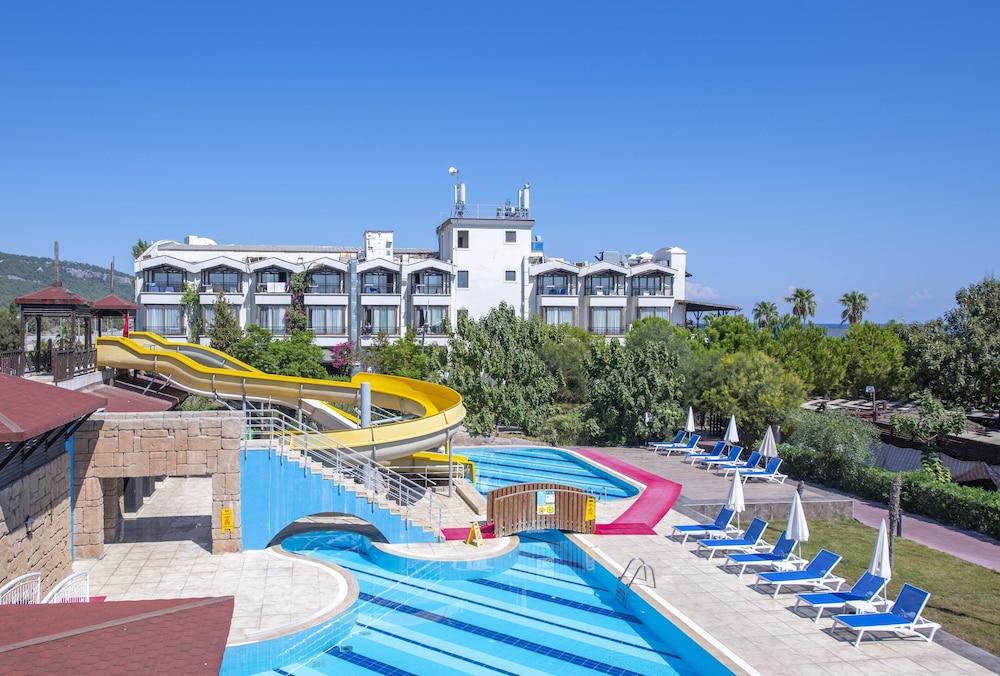 Labada Beach Hotel Camyuva Ngoại thất bức ảnh
